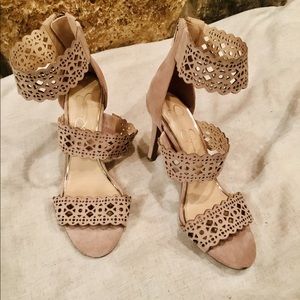 Jessica Simpson Nude Heals Size  8